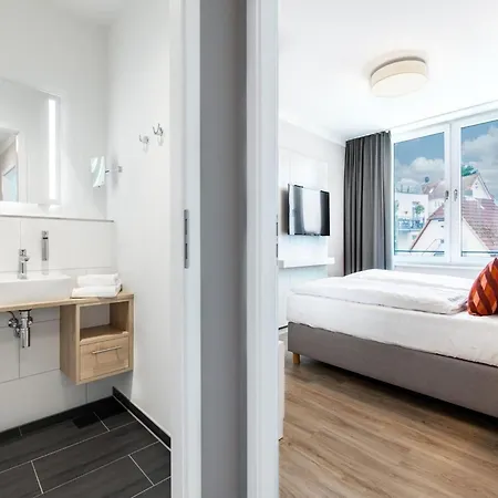 Geraeumige Mit Ueberdachter Terrasse Апартаменты Любек